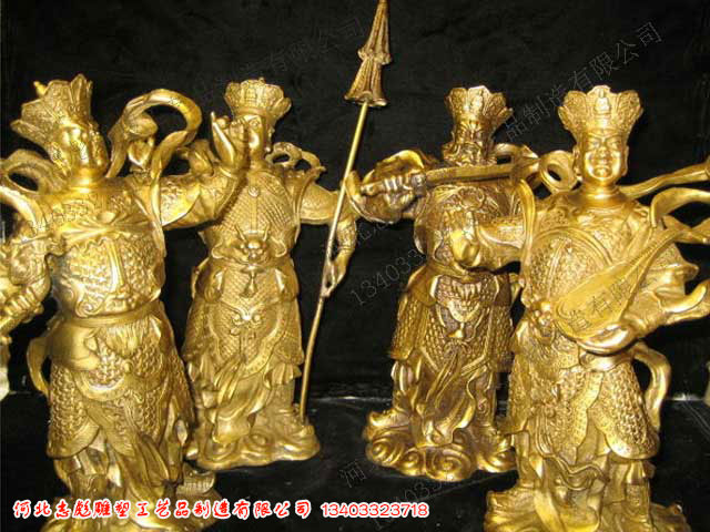 四大天王铜像