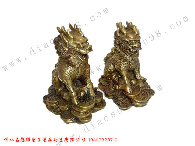 大型镏金雕塑