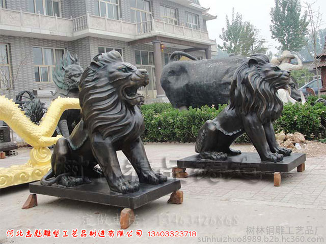 大型汇丰狮