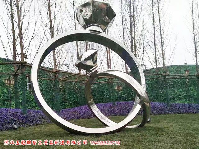 钻戒