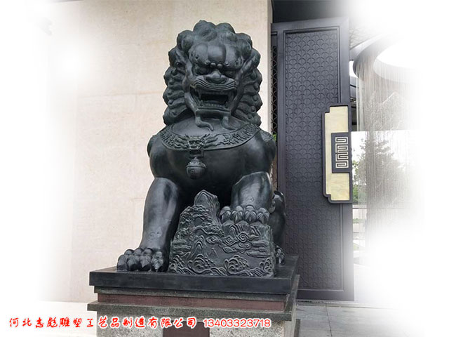 公园门口铜狮子