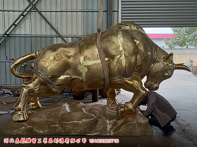 广场铜牛